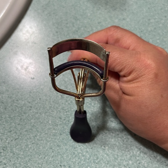 Tarte eyelash curler - Picture 3 of 3